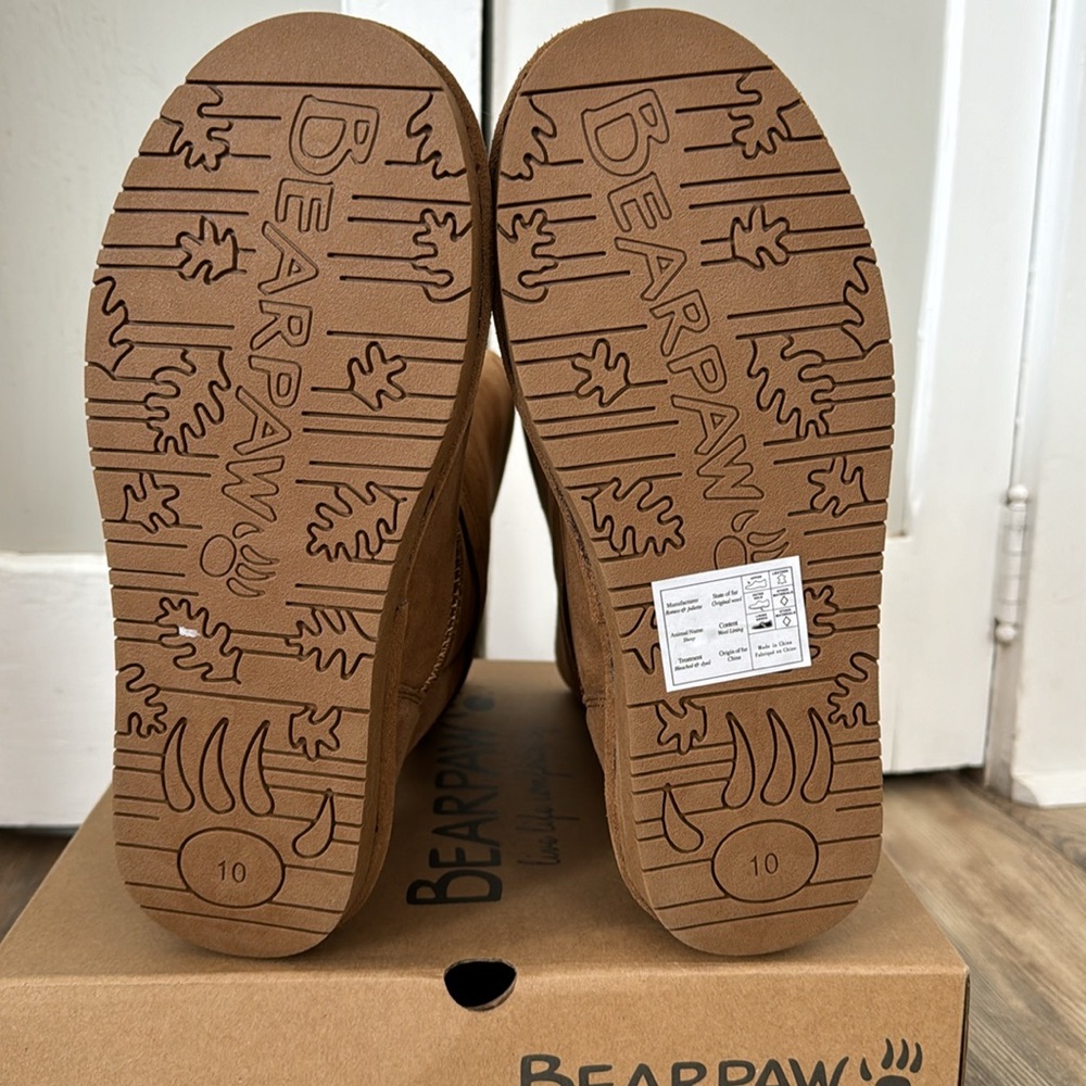 Women’s Bearpaw Tatum Boots. Size 10. New in box. - Picture 6 of 6